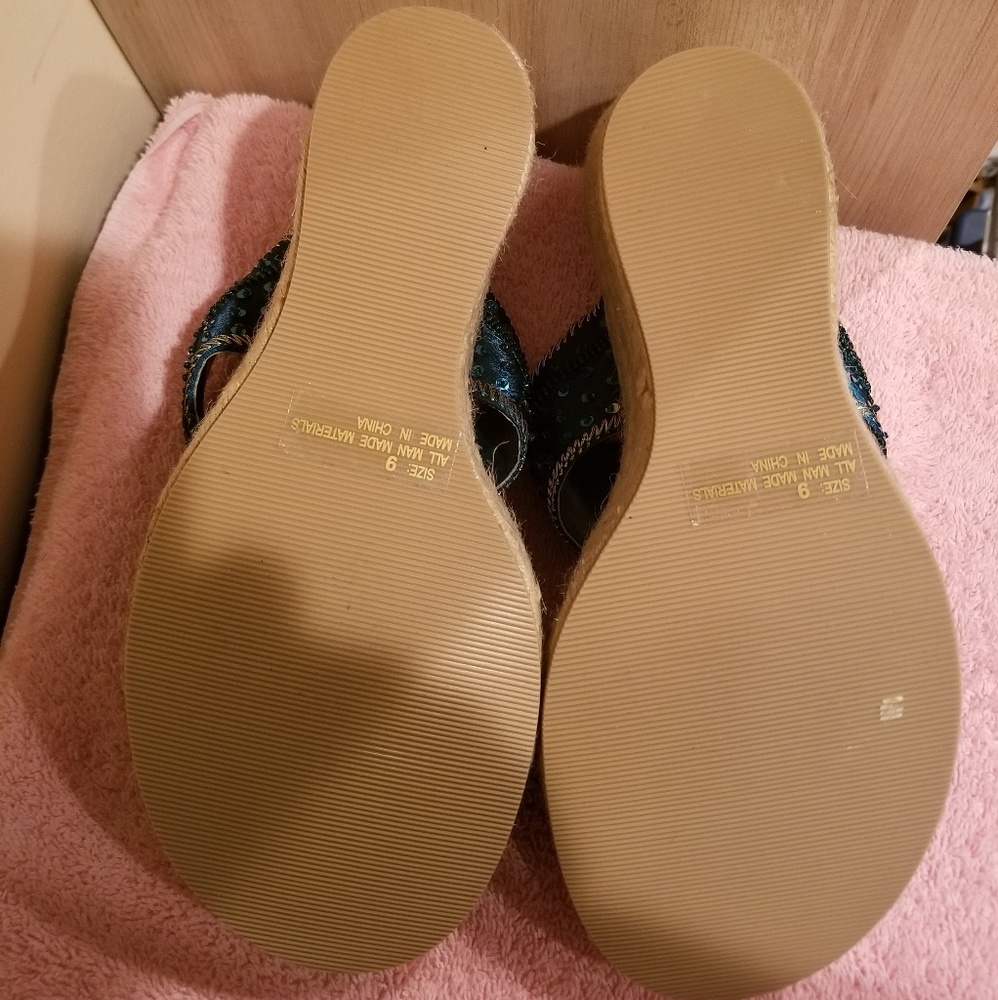 Wedge sandals - Picture 6 of 6